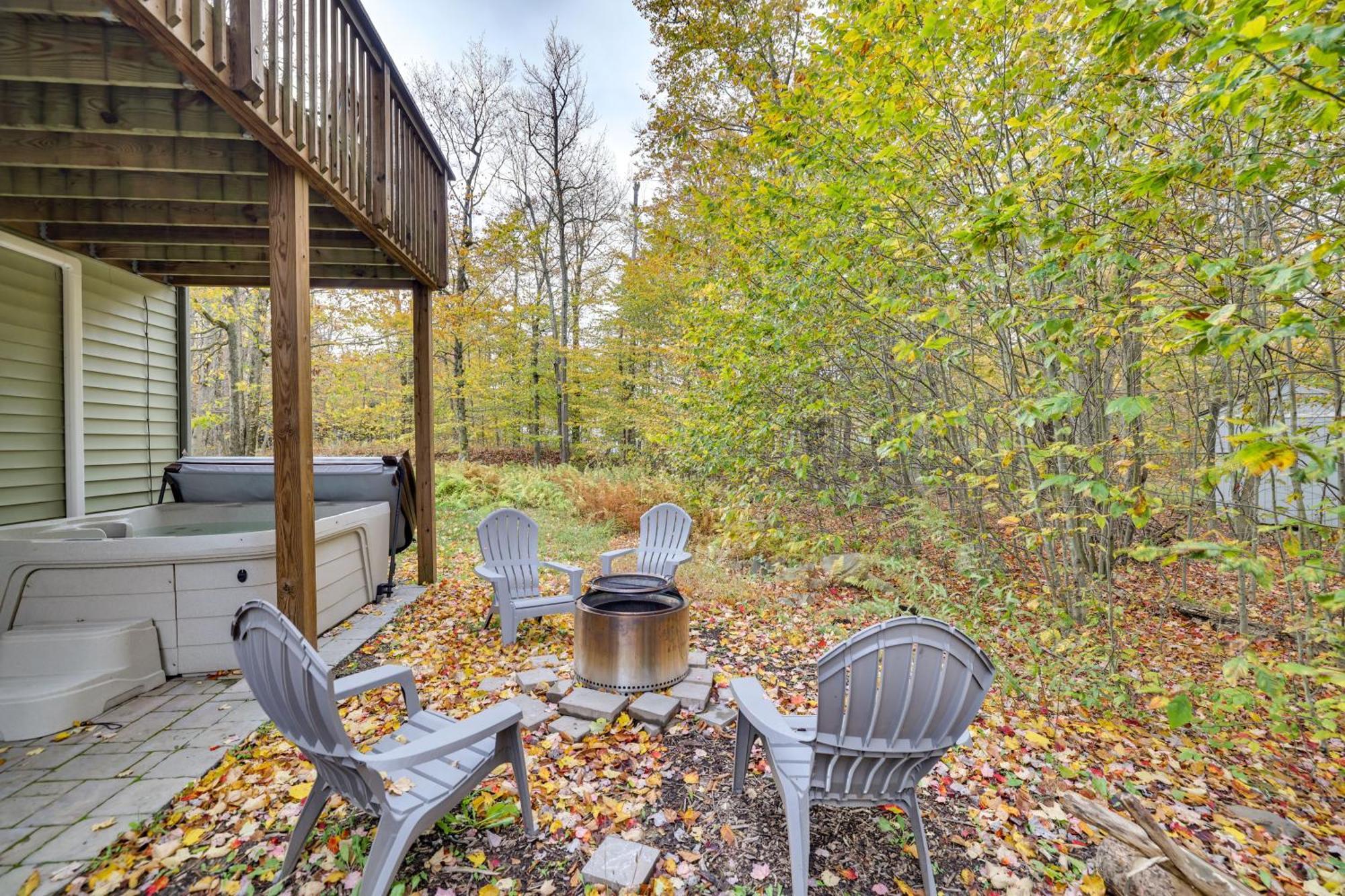 Tobyhanna Home With Game Room And Fire Pit Zewnętrze zdjęcie