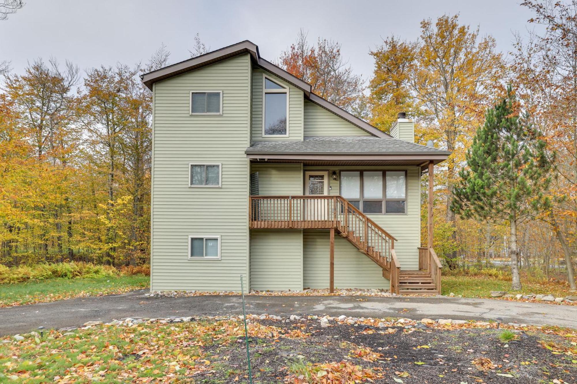 Tobyhanna Home With Game Room And Fire Pit Zewnętrze zdjęcie